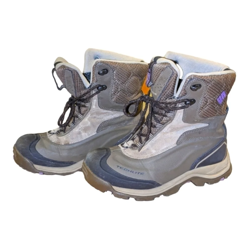 COLUMBIA 200 grams tan and blue insulated hiking boots,size 7, Outdoor